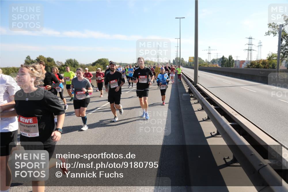 03.10.2025 - Köhlbrandbrückenlauf Yannick Fuchs http://msf.ph/oto/9180795 03.10.2025 11:21:58 Position 3 6596 meine-sportfotos.de