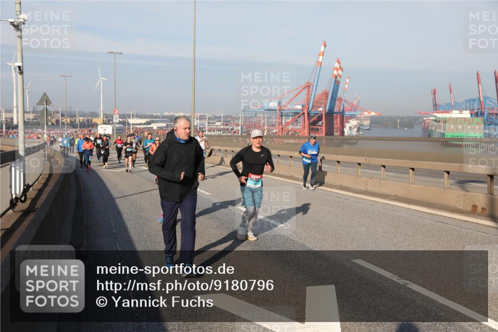 03.10.2025 - Köhlbrandbrückenlauf Yannick Fuchs http://msf.ph/oto/9180796 03.10.2025 08:55:21 Position 2  meine-sportfotos.de