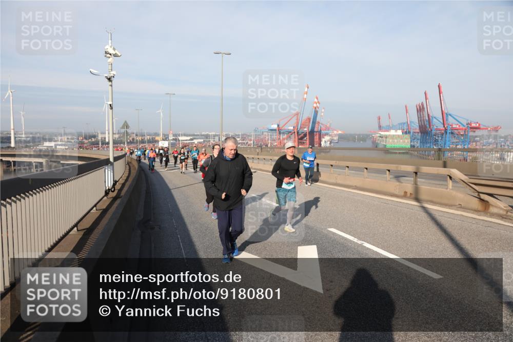 03.10.2025 - Köhlbrandbrückenlauf Yannick Fuchs http://msf.ph/oto/9180801 03.10.2025 08:55:22 Position 2  meine-sportfotos.de