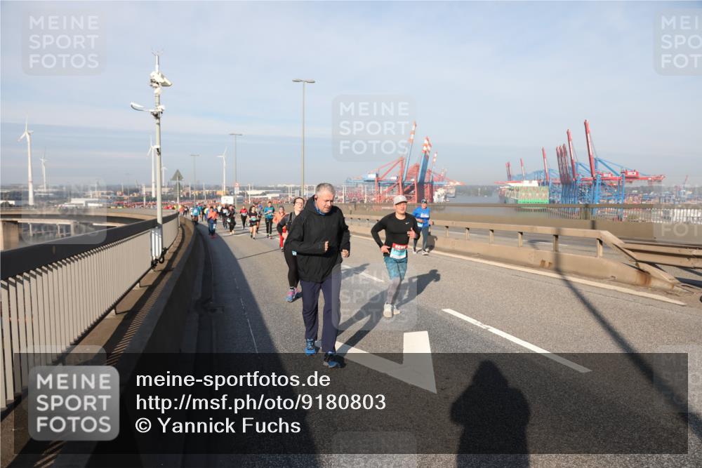 03.10.2025 - Köhlbrandbrückenlauf Yannick Fuchs http://msf.ph/oto/9180803 03.10.2025 08:55:22 Position 2  meine-sportfotos.de