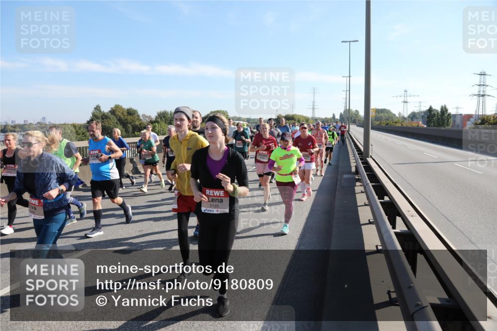 03.10.2025 - Köhlbrandbrückenlauf Yannick Fuchs http://msf.ph/oto/9180809 03.10.2025 11:22:03 Position 3 5125 meine-sportfotos.de