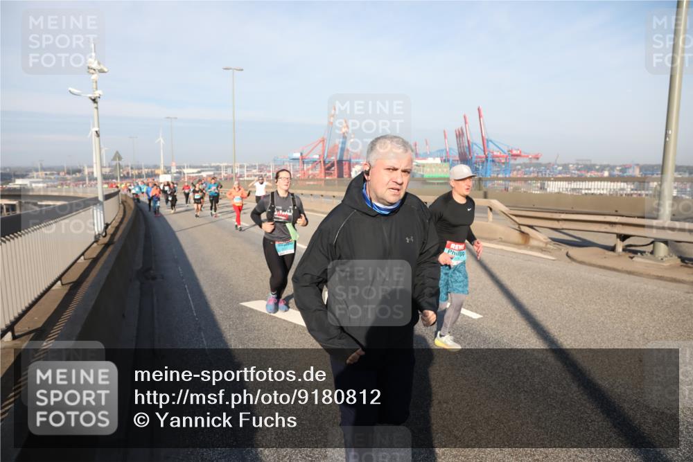 03.10.2025 - Köhlbrandbrückenlauf Yannick Fuchs http://msf.ph/oto/9180812 03.10.2025 08:55:23 Position 2  meine-sportfotos.de