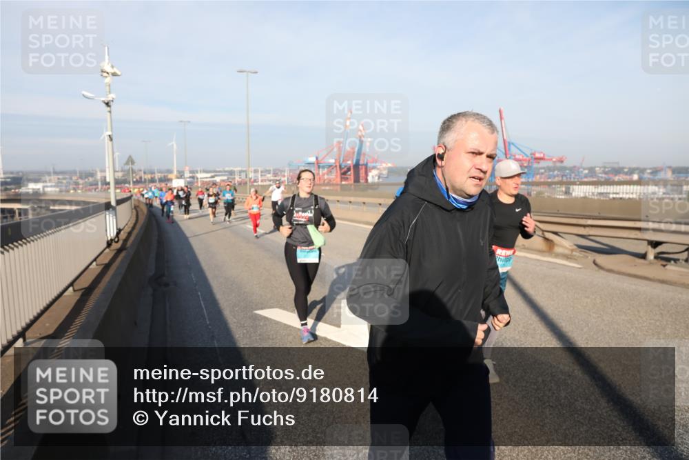 03.10.2025 - Köhlbrandbrückenlauf Yannick Fuchs http://msf.ph/oto/9180814 03.10.2025 08:55:24 Position 2  meine-sportfotos.de