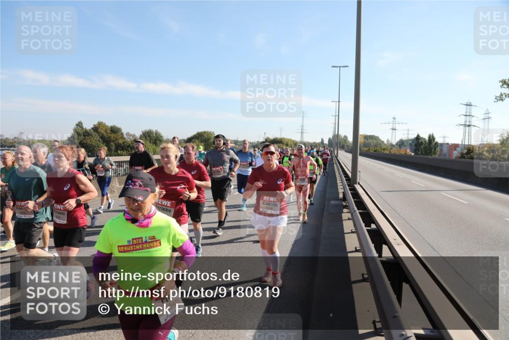 03.10.2025 - Köhlbrandbrückenlauf Yannick Fuchs http://msf.ph/oto/9180819 03.10.2025 11:22:04 Position 3 5929, 5038 meine-sportfotos.de