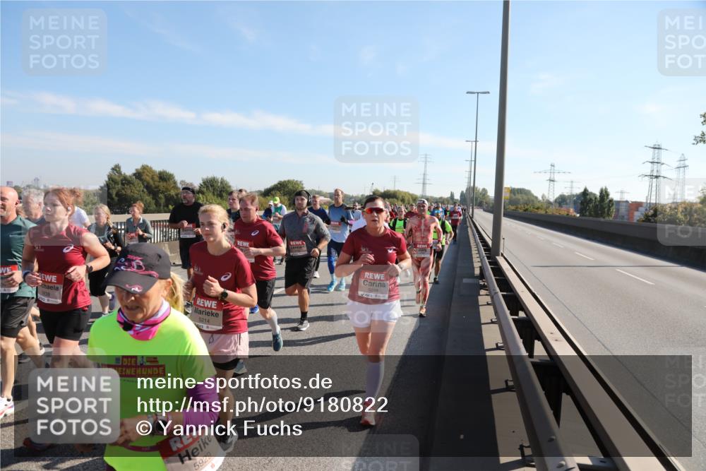 03.10.2025 - Köhlbrandbrückenlauf Yannick Fuchs http://msf.ph/oto/9180822 03.10.2025 11:22:05 Position 3 5838, 5214, 5929, 5038 meine-sportfotos.de