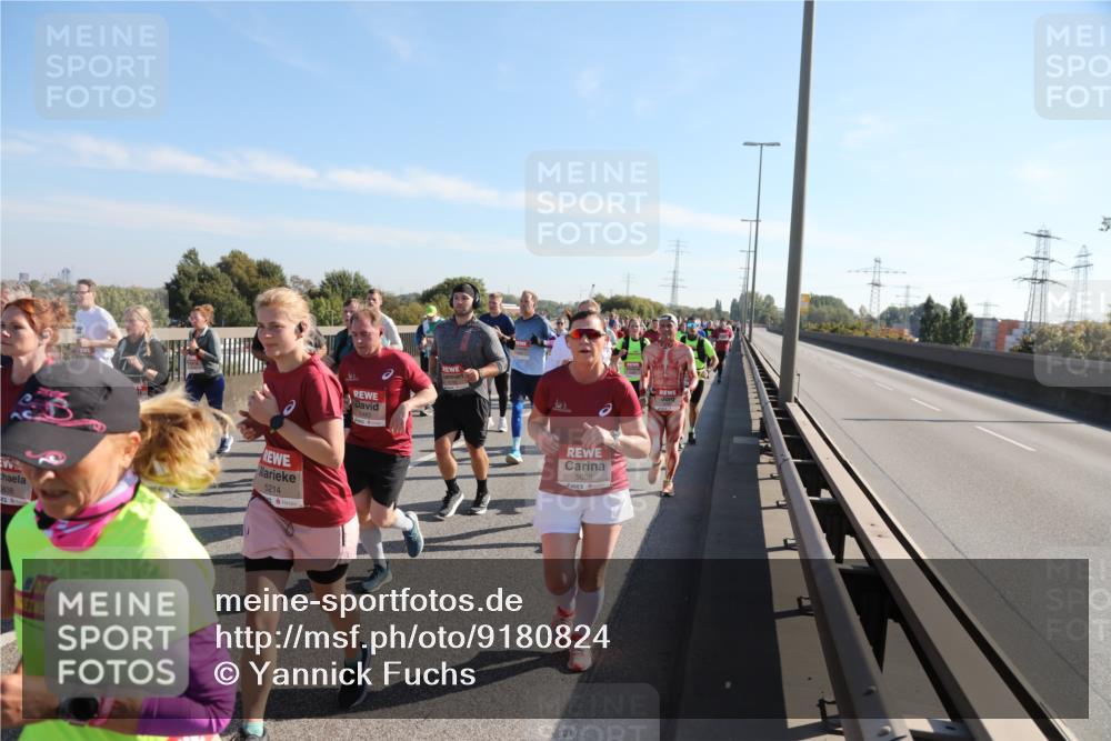 03.10.2025 - Köhlbrandbrückenlauf Yannick Fuchs http://msf.ph/oto/9180824 03.10.2025 11:22:05 Position 3 5838, 5214, 5483, 5038 meine-sportfotos.de