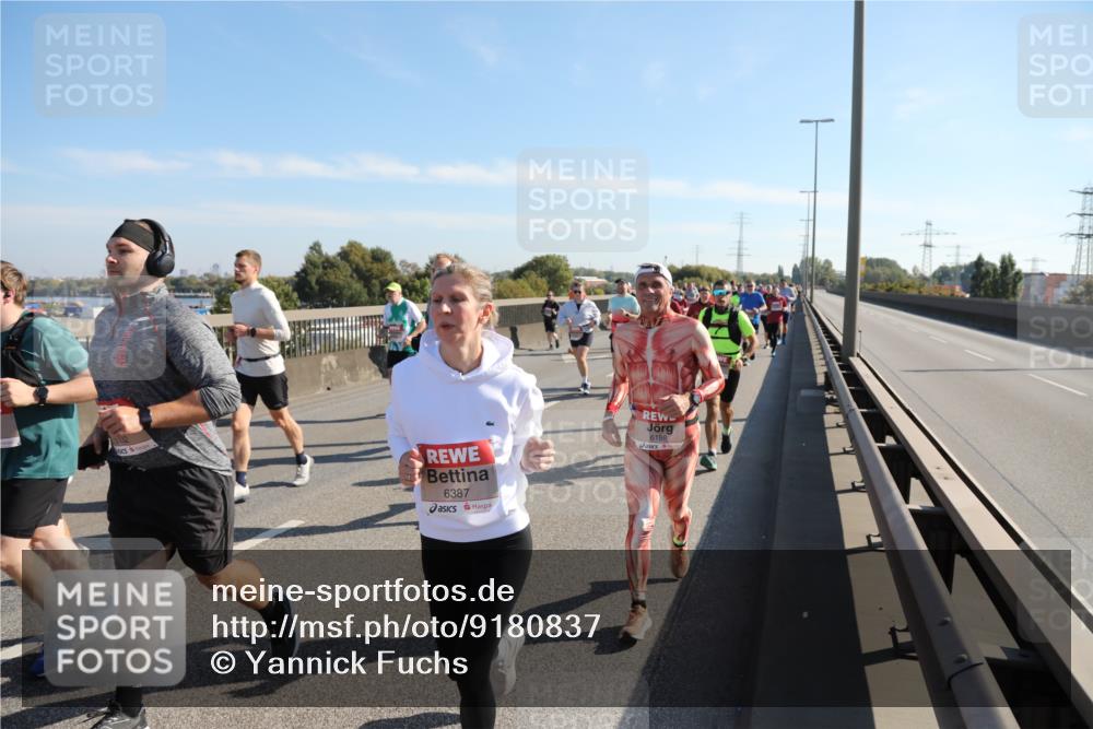 03.10.2025 - Köhlbrandbrückenlauf Yannick Fuchs http://msf.ph/oto/9180837 03.10.2025 11:22:06 Position 3 6387, 6188 meine-sportfotos.de