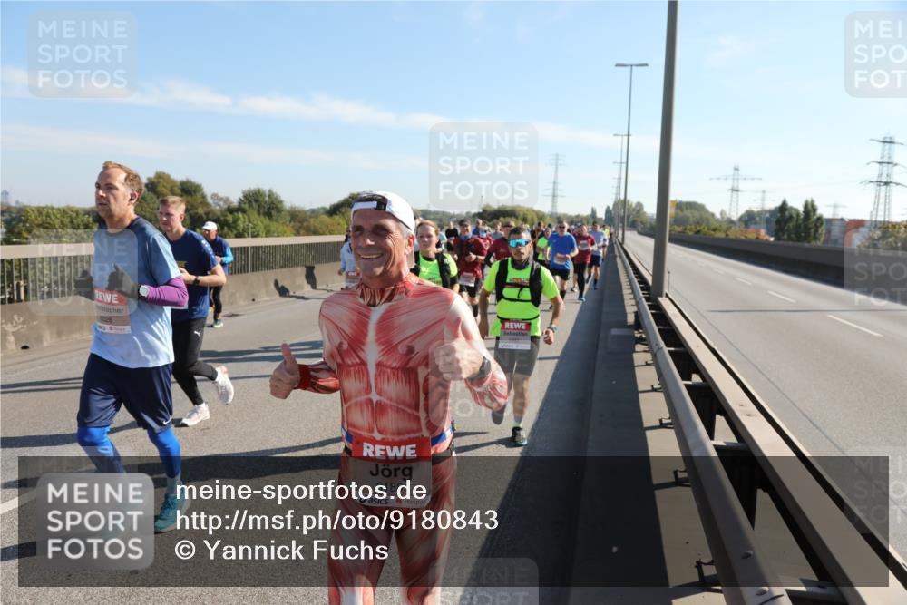 03.10.2025 - Köhlbrandbrückenlauf Yannick Fuchs http://msf.ph/oto/9180843 03.10.2025 11:22:07 Position 3 6028, 6188 meine-sportfotos.de