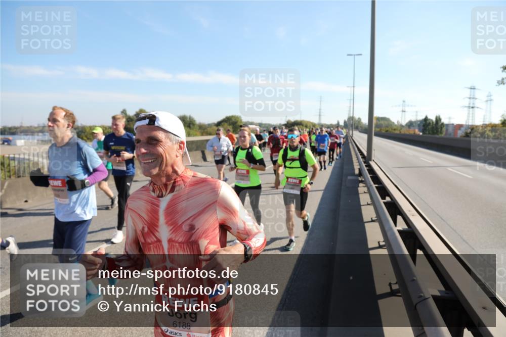03.10.2025 - Köhlbrandbrückenlauf Yannick Fuchs http://msf.ph/oto/9180845 03.10.2025 11:22:07 Position 3 6188 meine-sportfotos.de