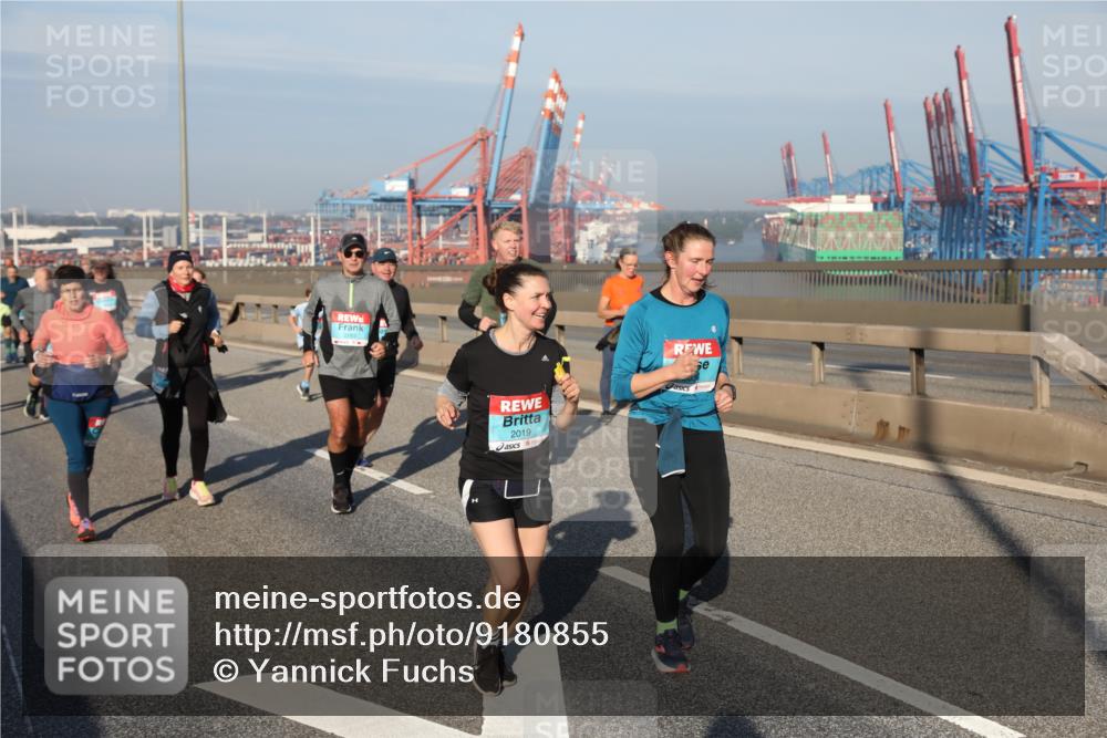 03.10.2025 - Köhlbrandbrückenlauf Yannick Fuchs http://msf.ph/oto/9180855 03.10.2025 08:55:30 Position 2 2019 meine-sportfotos.de