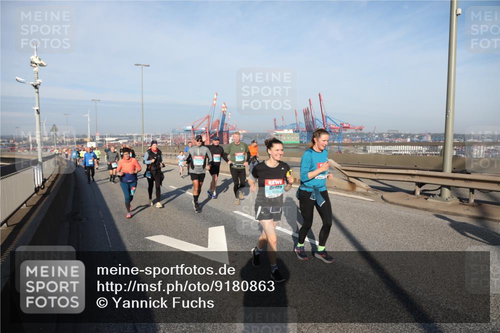 03.10.2025 - Köhlbrandbrückenlauf Yannick Fuchs http://msf.ph/oto/9180863 03.10.2025 08:55:31 Position 2 2019 meine-sportfotos.de