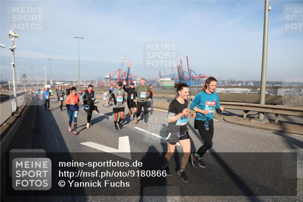 03.10.2025 - Köhlbrandbrückenlauf Yannick Fuchs http://msf.ph/oto/9180866 03.10.2025 08:55:31 Position 2 7, 2019 meine-sportfotos.de