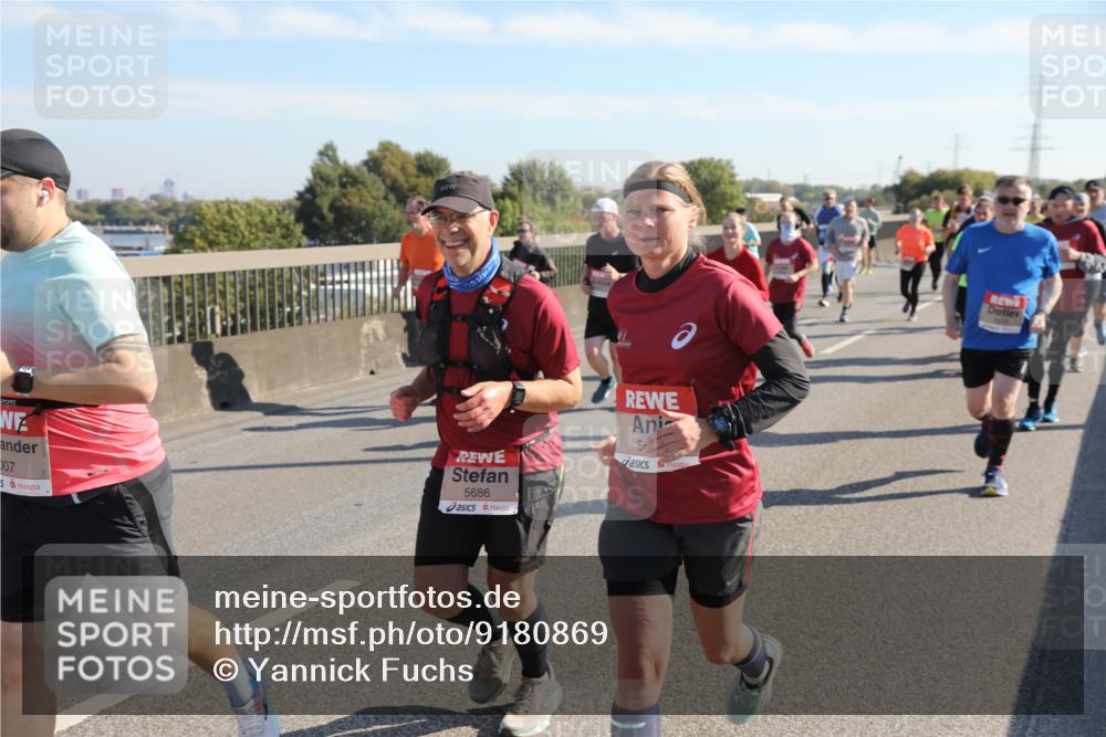 03.10.2025 - Köhlbrandbrückenlauf Yannick Fuchs http://msf.ph/oto/9180869 03.10.2025 11:22:10 Position 3 307, 5686, 5 meine-sportfotos.de