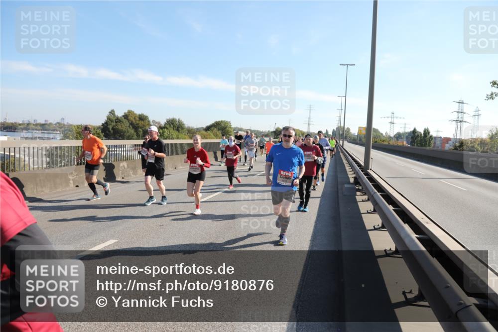 03.10.2025 - Köhlbrandbrückenlauf Yannick Fuchs http://msf.ph/oto/9180876 03.10.2025 11:22:10 Position 3 5511 meine-sportfotos.de