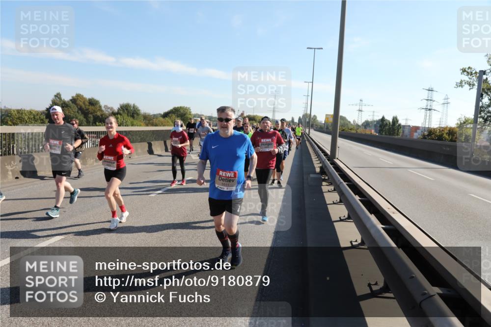 03.10.2025 - Köhlbrandbrückenlauf Yannick Fuchs http://msf.ph/oto/9180879 03.10.2025 11:22:11 Position 3 5511 meine-sportfotos.de
