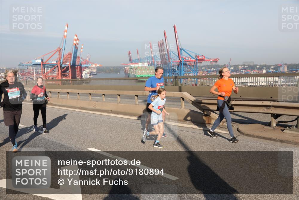 03.10.2025 - Köhlbrandbrückenlauf Yannick Fuchs http://msf.ph/oto/9180894 03.10.2025 08:55:34 Position 2 5 meine-sportfotos.de