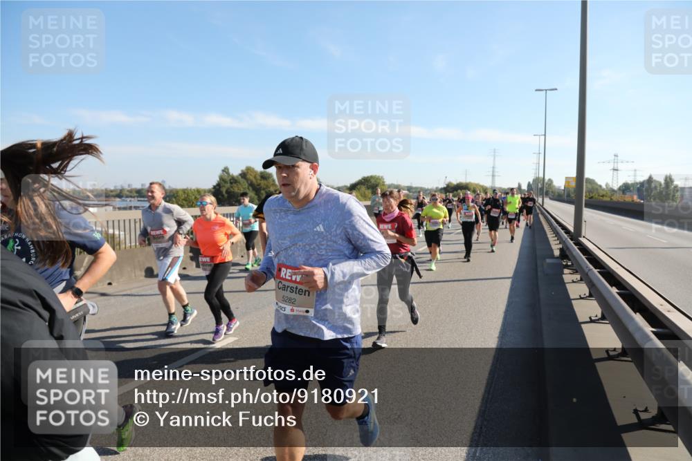 03.10.2025 - Köhlbrandbrückenlauf Yannick Fuchs http://msf.ph/oto/9180921 03.10.2025 11:22:14 Position 3 5282 meine-sportfotos.de