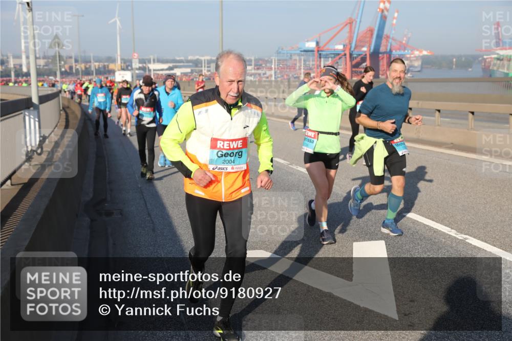 03.10.2025 - Köhlbrandbrückenlauf Yannick Fuchs http://msf.ph/oto/9180927 03.10.2025 08:55:39 Position 2 2004, 726 meine-sportfotos.de