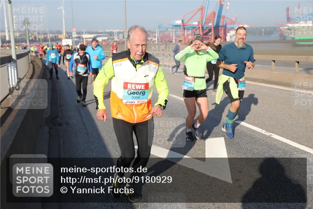 03.10.2025 - Köhlbrandbrückenlauf Yannick Fuchs http://msf.ph/oto/9180929 03.10.2025 08:55:40 Position 2 2004, 1726 meine-sportfotos.de