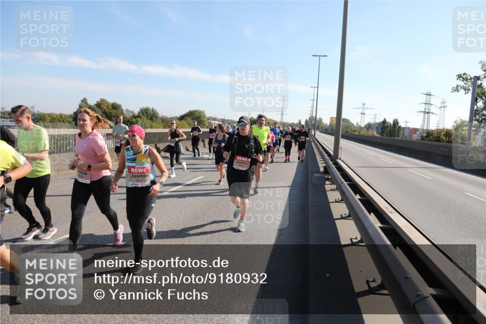 03.10.2025 - Köhlbrandbrückenlauf Yannick Fuchs http://msf.ph/oto/9180932 03.10.2025 11:22:17 Position 3 5657, 5879 meine-sportfotos.de