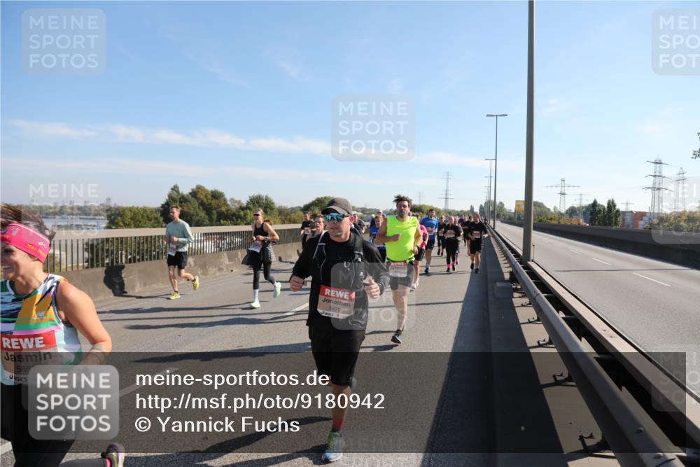 03.10.2025 - Köhlbrandbrückenlauf Yannick Fuchs http://msf.ph/oto/9180942 03.10.2025 11:22:18 Position 3 5657, 5879 meine-sportfotos.de