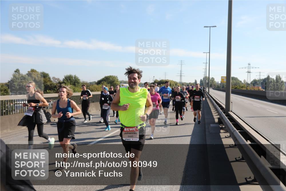 03.10.2025 - Köhlbrandbrückenlauf Yannick Fuchs http://msf.ph/oto/9180949 03.10.2025 11:22:19 Position 3 6445 meine-sportfotos.de