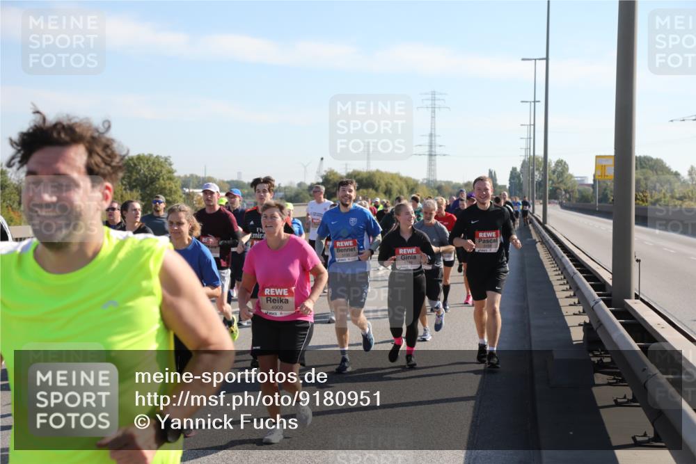 03.10.2025 - Köhlbrandbrückenlauf Yannick Fuchs http://msf.ph/oto/9180951 03.10.2025 11:22:19 Position 3 4900 meine-sportfotos.de