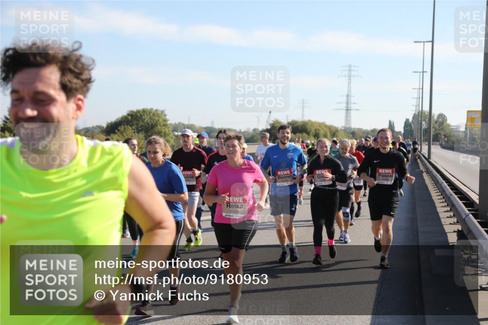 03.10.2025 - Köhlbrandbrückenlauf Yannick Fuchs http://msf.ph/oto/9180953 03.10.2025 11:22:19 Position 3 4900, 5156, 13 meine-sportfotos.de