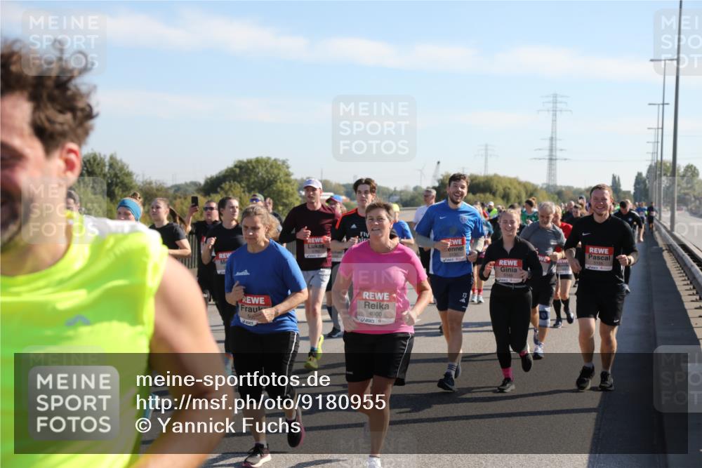 03.10.2025 - Köhlbrandbrückenlauf Yannick Fuchs http://msf.ph/oto/9180955 03.10.2025 11:22:19 Position 3 503, 4900, 5156, 5149 meine-sportfotos.de