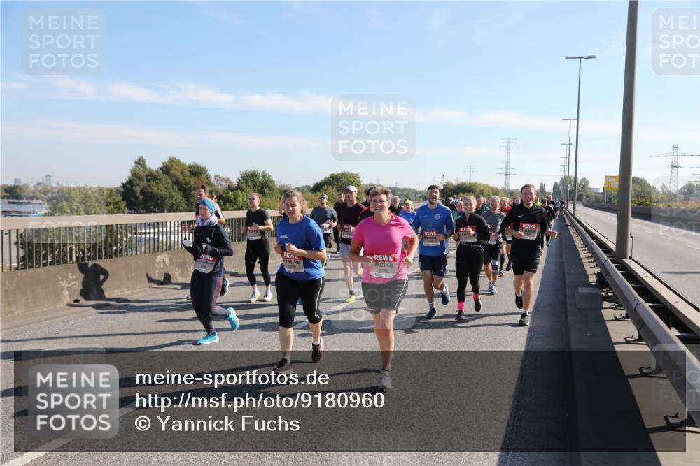 03.10.2025 - Köhlbrandbrückenlauf Yannick Fuchs http://msf.ph/oto/9180960 03.10.2025 11:22:20 Position 3 4900 meine-sportfotos.de