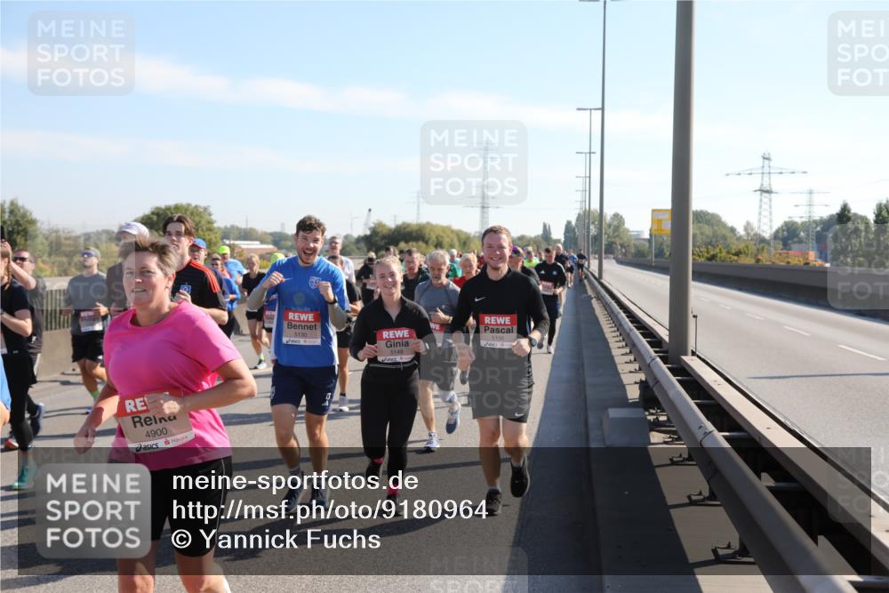 03.10.2025 - Köhlbrandbrückenlauf Yannick Fuchs http://msf.ph/oto/9180964 03.10.2025 11:22:20 Position 3 4900, 5130, 5149, 5156 meine-sportfotos.de