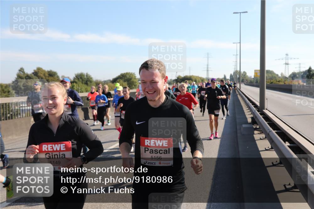 03.10.2025 - Köhlbrandbrückenlauf Yannick Fuchs http://msf.ph/oto/9180986 03.10.2025 11:22:22 Position 3 5149, 5156 meine-sportfotos.de
