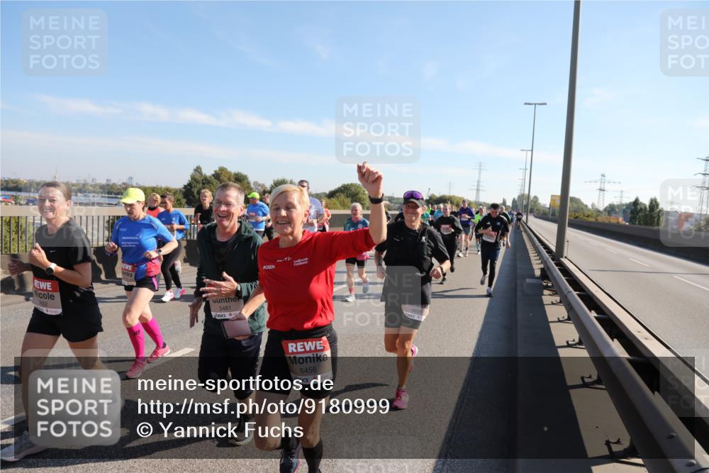 03.10.2025 - Köhlbrandbrückenlauf Yannick Fuchs http://msf.ph/oto/9180999 03.10.2025 11:22:24 Position 3 552, 5481, 5456, 4958 meine-sportfotos.de