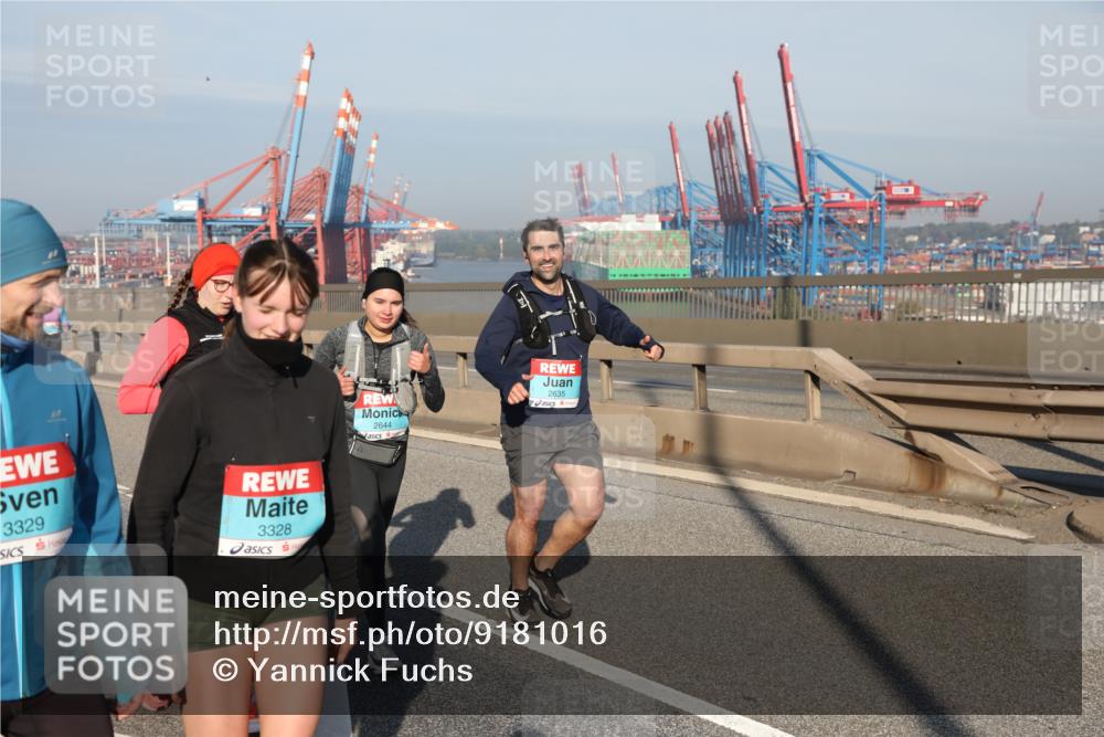 03.10.2025 - Köhlbrandbrückenlauf Yannick Fuchs http://msf.ph/oto/9181016 03.10.2025 08:55:51 Position 2 3329, 3328, 2644, 2635 meine-sportfotos.de