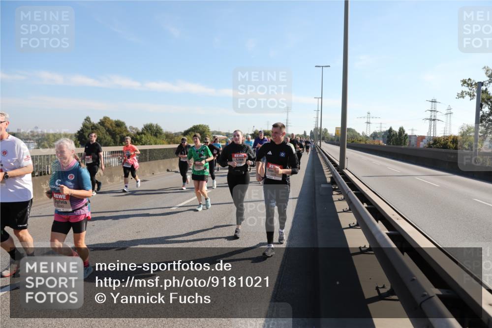 03.10.2025 - Köhlbrandbrückenlauf Yannick Fuchs http://msf.ph/oto/9181021 03.10.2025 11:22:26 Position 3  meine-sportfotos.de