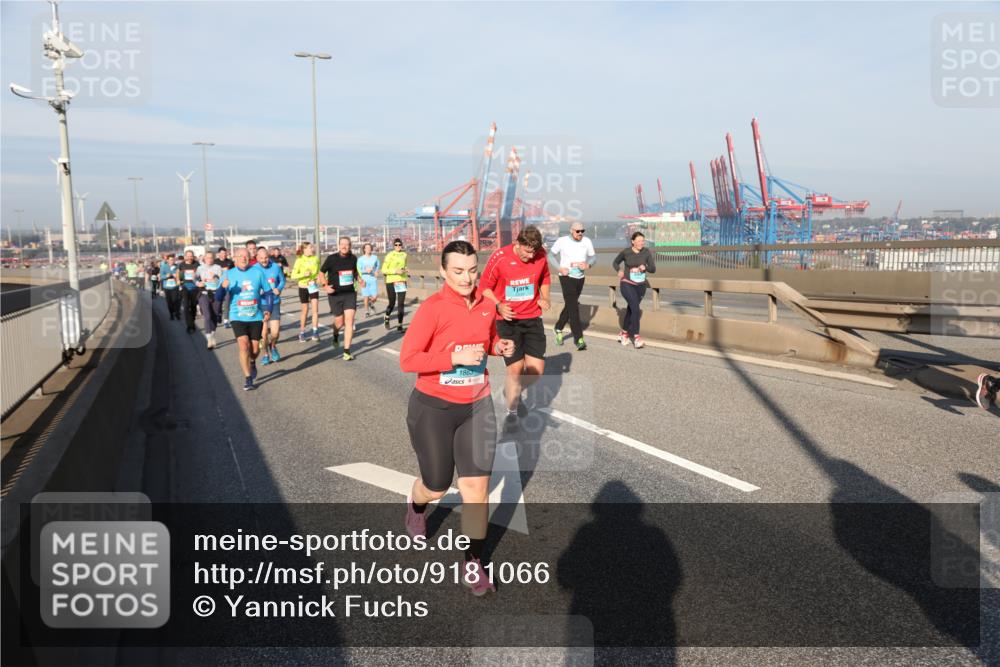 03.10.2025 - Köhlbrandbrückenlauf Yannick Fuchs http://msf.ph/oto/9181066 03.10.2025 08:56:00 Position 2 1863 meine-sportfotos.de