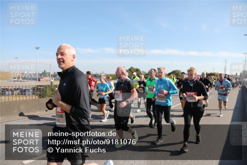 03.10.2025 - Köhlbrandbrückenlauf Yannick Fuchs http://msf.ph/oto/9181076 03.10.2025 11:22:31 Position 3 5449, 5709, 6537, 5450 meine-sportfotos.de