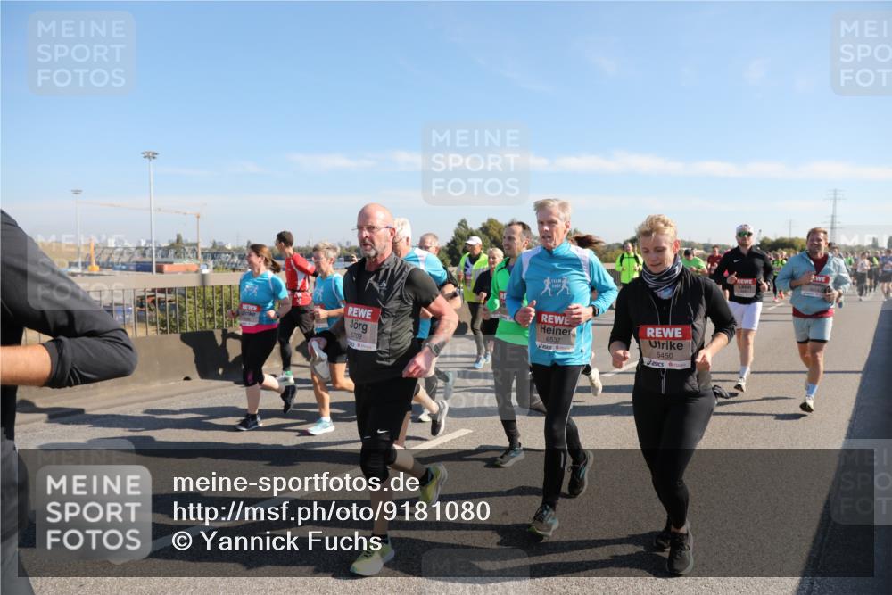 03.10.2025 - Köhlbrandbrückenlauf Yannick Fuchs http://msf.ph/oto/9181080 03.10.2025 11:22:31 Position 3 5709, 6537, 5450 meine-sportfotos.de