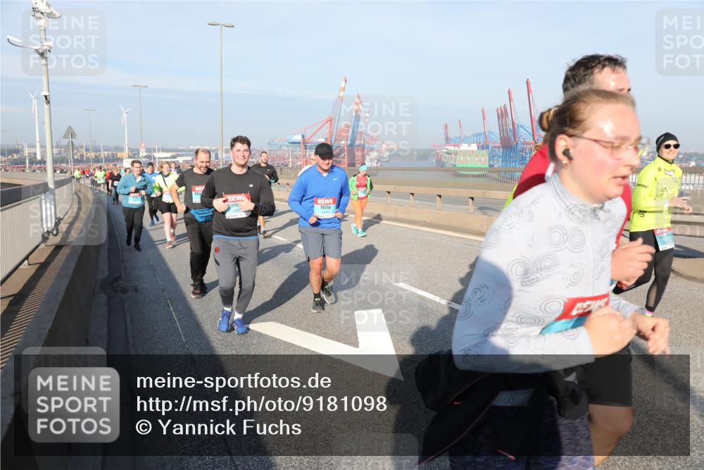03.10.2025 - Köhlbrandbrückenlauf Yannick Fuchs http://msf.ph/oto/9181098 03.10.2025 08:56:05 Position 2  meine-sportfotos.de