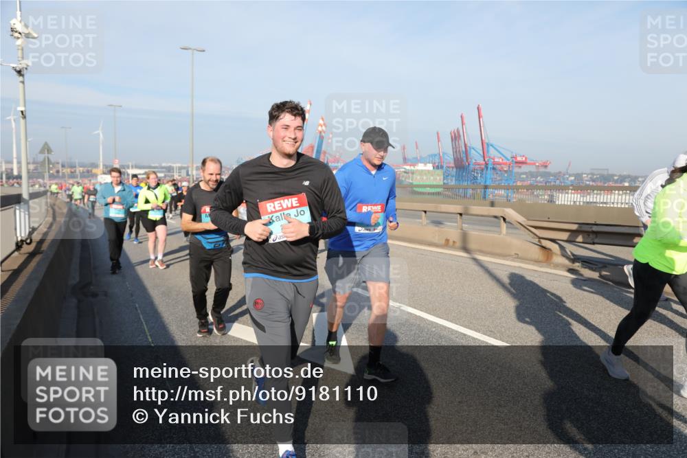 03.10.2025 - Köhlbrandbrückenlauf Yannick Fuchs http://msf.ph/oto/9181110 03.10.2025 08:56:06 Position 2  meine-sportfotos.de
