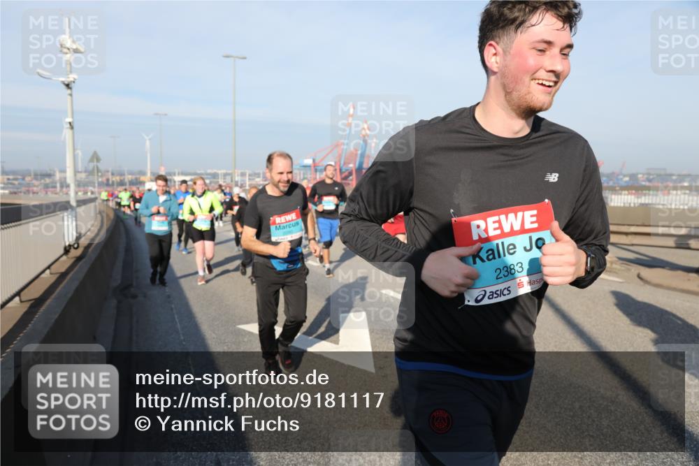 03.10.2025 - Köhlbrandbrückenlauf Yannick Fuchs http://msf.ph/oto/9181117 03.10.2025 08:56:07 Position 2 2383 meine-sportfotos.de