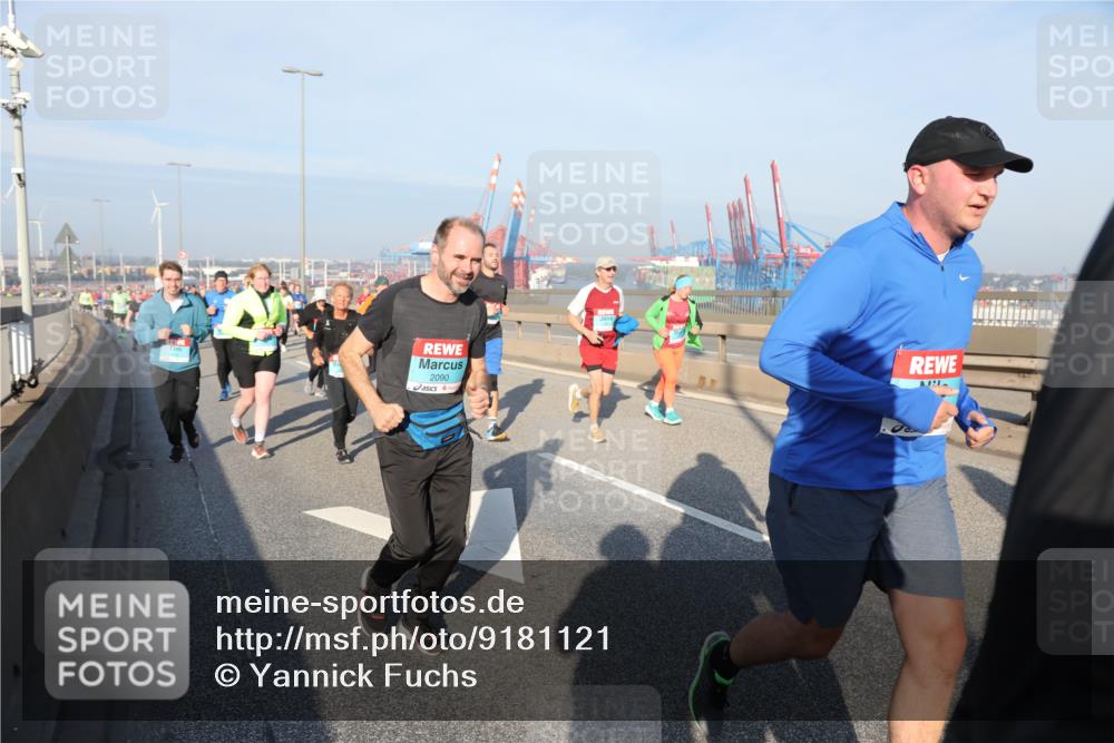03.10.2025 - Köhlbrandbrückenlauf Yannick Fuchs http://msf.ph/oto/9181121 03.10.2025 08:56:07 Position 2 2090 meine-sportfotos.de