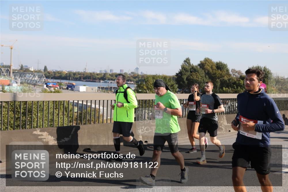 03.10.2025 - Köhlbrandbrückenlauf Yannick Fuchs http://msf.ph/oto/9181122 03.10.2025 11:22:35 Position 3 5235, 5308 meine-sportfotos.de