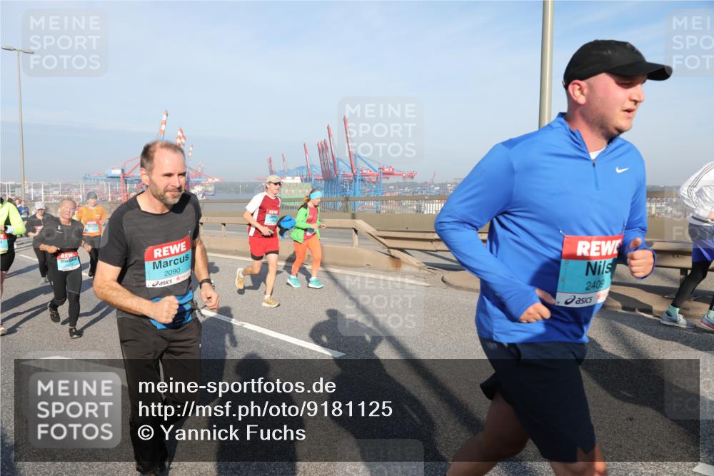 03.10.2025 - Köhlbrandbrückenlauf Yannick Fuchs http://msf.ph/oto/9181125 03.10.2025 08:56:08 Position 2 2090, 2409 meine-sportfotos.de