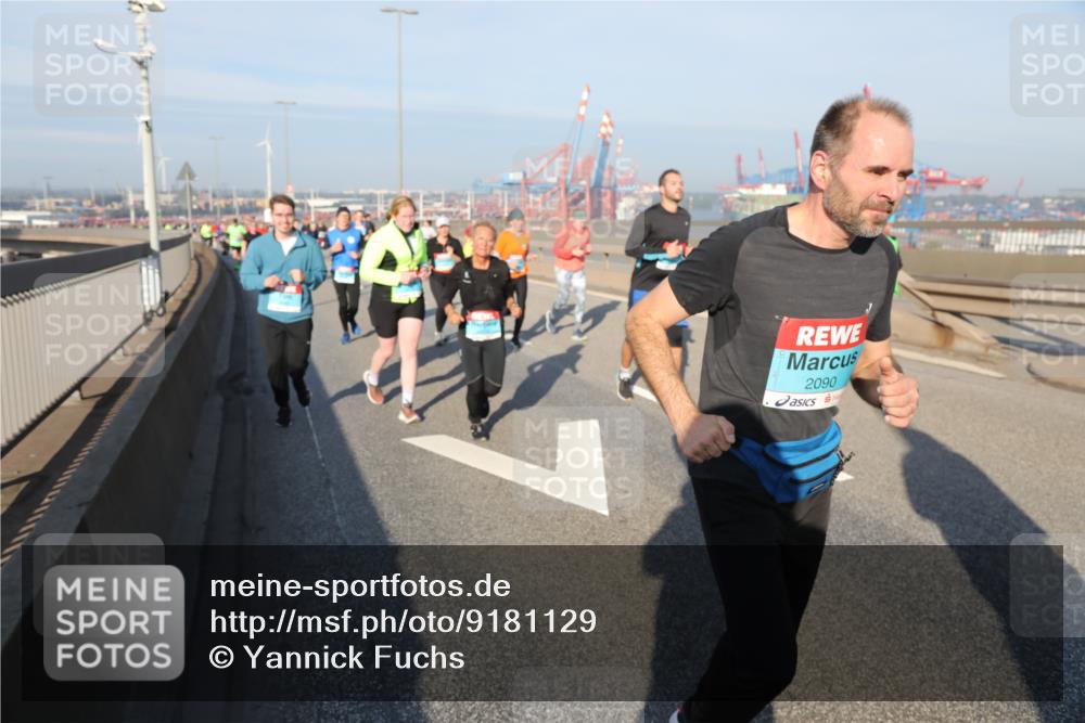 03.10.2025 - Köhlbrandbrückenlauf Yannick Fuchs http://msf.ph/oto/9181129 03.10.2025 08:56:08 Position 2 2090 meine-sportfotos.de