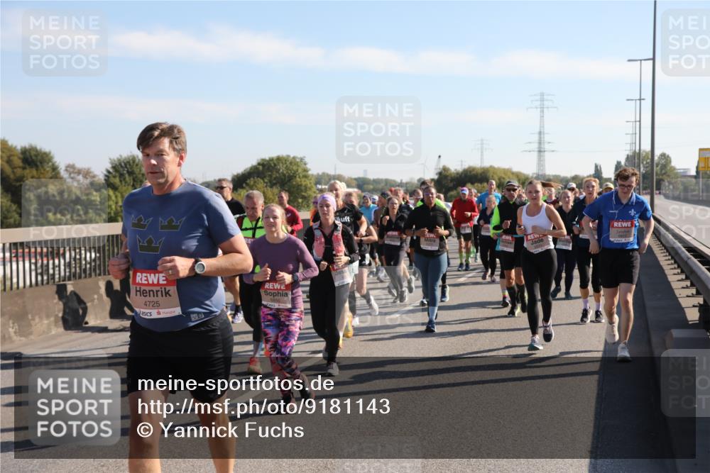 03.10.2025 - Köhlbrandbrückenlauf Yannick Fuchs http://msf.ph/oto/9181143 03.10.2025 11:22:37 Position 3 4725, 5850, 5570 meine-sportfotos.de