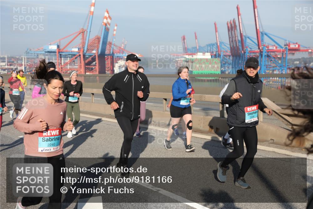 03.10.2025 - Köhlbrandbrückenlauf Yannick Fuchs http://msf.ph/oto/9181166 03.10.2025 08:56:16 Position 2 2240, 2406 meine-sportfotos.de