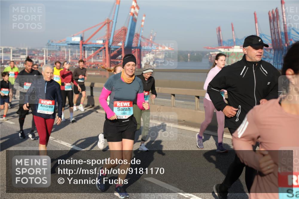 03.10.2025 - Köhlbrandbrückenlauf Yannick Fuchs http://msf.ph/oto/9181170 03.10.2025 08:56:17 Position 2 2136, 1998 meine-sportfotos.de