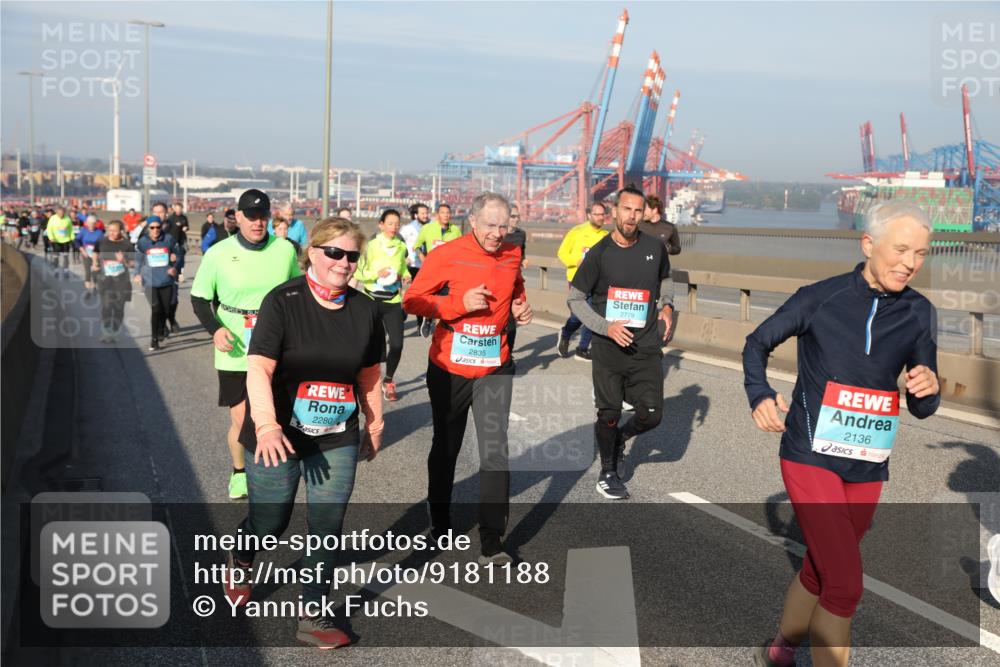 03.10.2025 - Köhlbrandbrückenlauf Yannick Fuchs http://msf.ph/oto/9181188 03.10.2025 08:56:19 Position 2 2280, 2835, 2779, 2136 meine-sportfotos.de