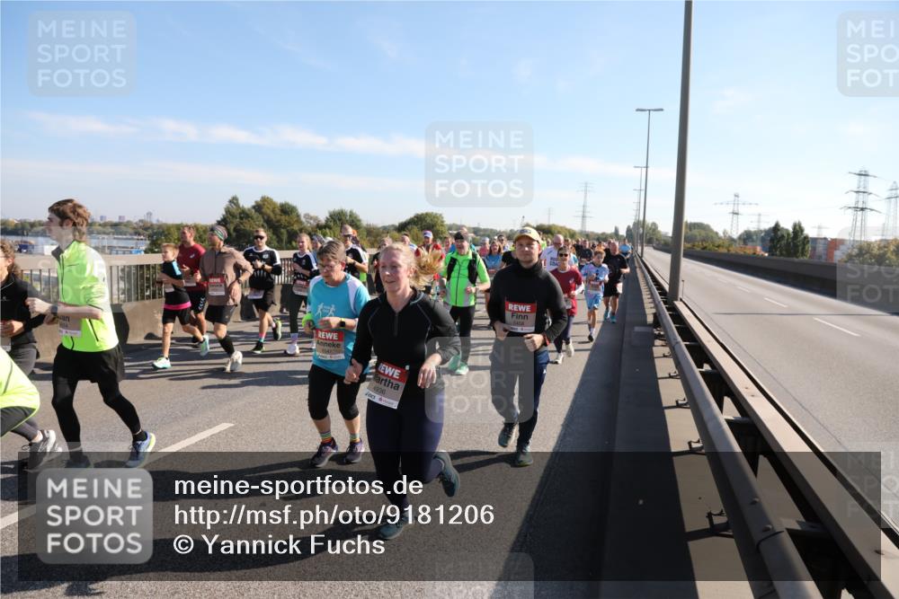 03.10.2025 - Köhlbrandbrückenlauf Yannick Fuchs http://msf.ph/oto/9181206 03.10.2025 11:22:42 Position 3 554, 4936, 5458 meine-sportfotos.de
